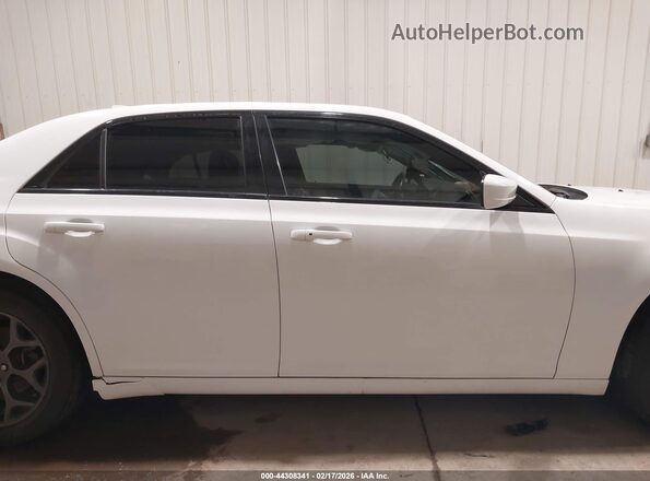 2C3CCAGG7JH165574 2018 CHRYSLER 300 White სალონის 360-გრადუსიანი ხედი