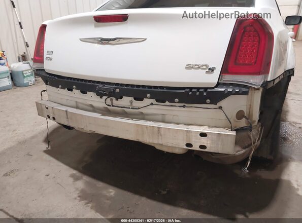 2C3CCAGG7JH165574 2018 CHRYSLER 300 White 