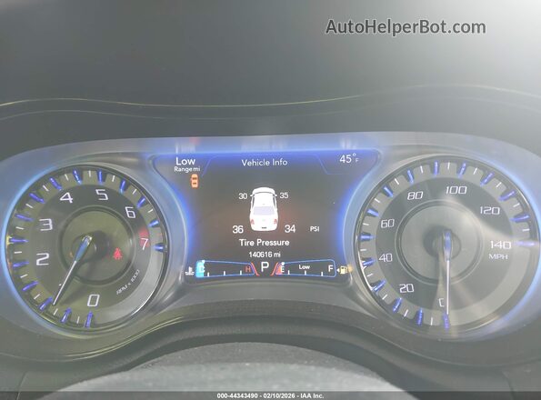 2C3CCAGG9GH182756 2016 CHRYSLER 300 White Widok tylnych siedzeń