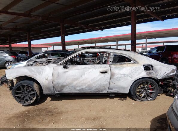 2C3CDBDK2RR208588 2024 DODGE CHARGER Red Вид задньої частини салону