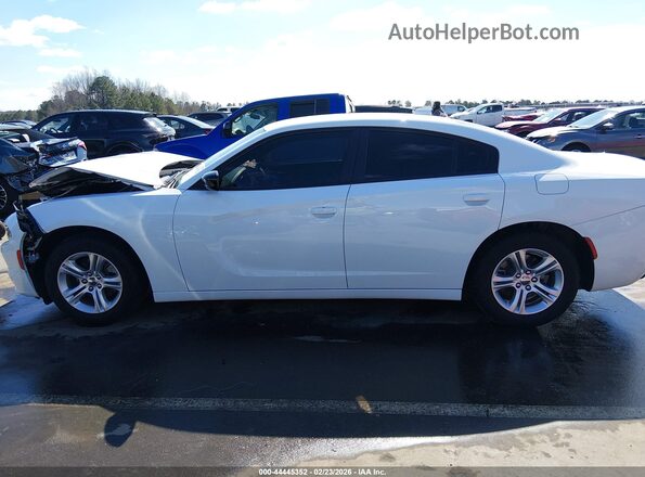 2C3CDXBG1PH666363 2023 DODGE CHARGER White Widok wnętrza 360 stopni