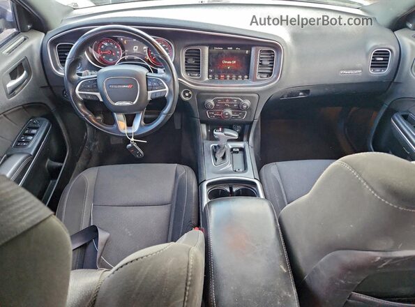 2C3CDXCT4JH260676 2018 DODGE CHARGER Silver Widok deski rozdzielczej