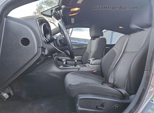 2C3CDXCT4JH260676 2018 DODGE CHARGER Silver Widok wnętrza z przodu