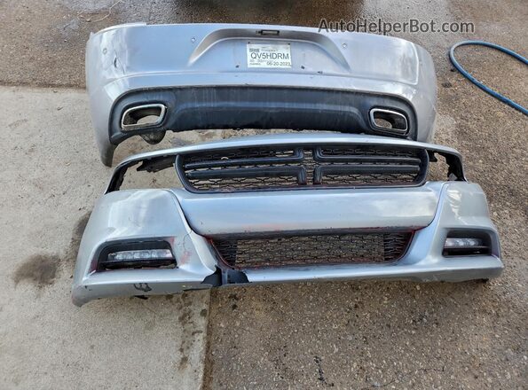 2C3CDXCT4JH260676 2018 DODGE CHARGER Silver Widok komory silnika