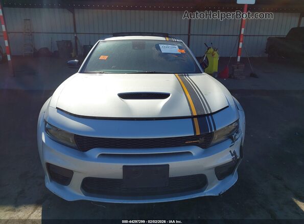 2C3CDXGJXPH638713 2023 DODGE CHARGER Серебряный Вид панели приборов