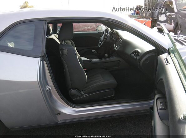 2C3CDZAG3GH300823 2016 DODGE CHALLENGER Silver Vista interior delantera