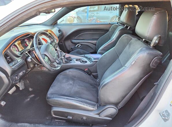 2C3CDZBT1PH515063 2023 DODGE CHALLENGER White Front interior view