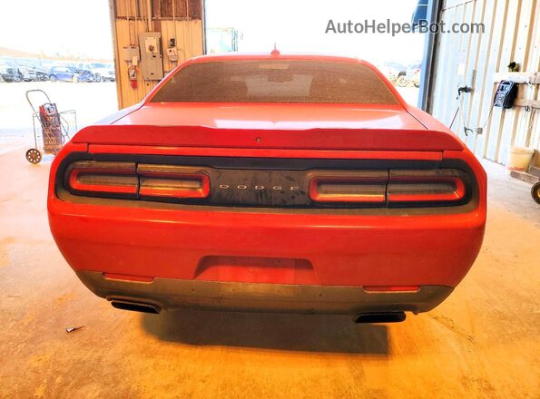 2C3CDZBT6GH125379 2016 DODGE CHALLENGER Red Widok z tyłu