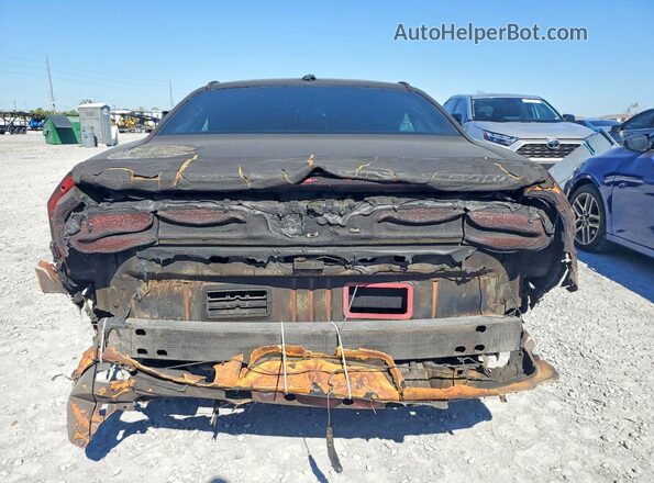 2C3CDZH95JH100346 2018 DODGE CHALLENGER Red Հետևի տեսք