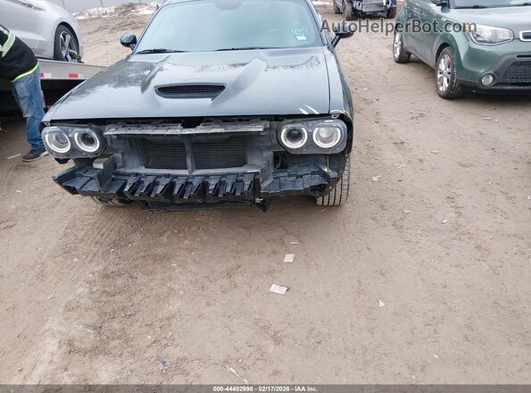 2C3CDZKG4NH172216 2022 DODGE CHALLENGER Черный Вид салона спереди