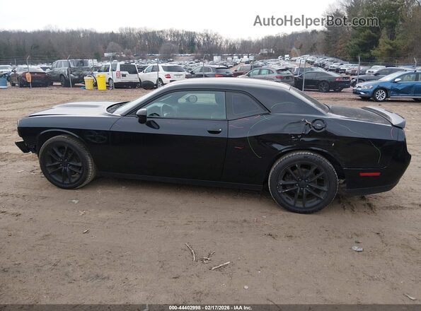 2C3CDZKG4NH172216 2022 DODGE CHALLENGER Черный Вид задней части салона