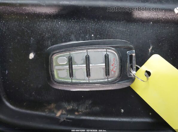 2C4RC1BG1KR561069 2019 CHRYSLER PACIFICA Blue Widok deski rozdzielczej