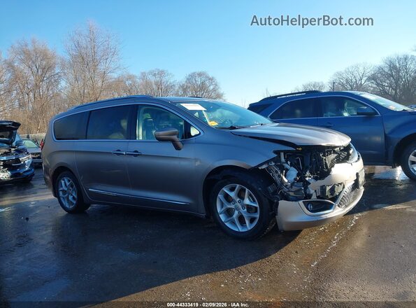 2C4RC1BG5JR270413 2018 CHRYSLER PACIFICA Коричневый Вид щитка приборов