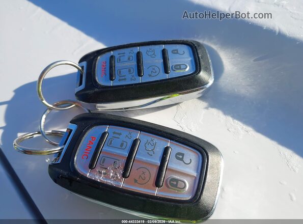 2C4RC1BG5JR270413 2018 CHRYSLER PACIFICA Коричневый Вид сзади