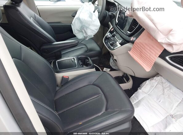 2C4RC1BG6RR143536 2024 CHRYSLER PACIFICA Серебряный 