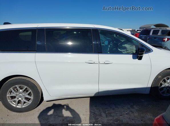 2C4RC1BG7SR513463 2025 CHRYSLER PACIFICA White Rear interior view