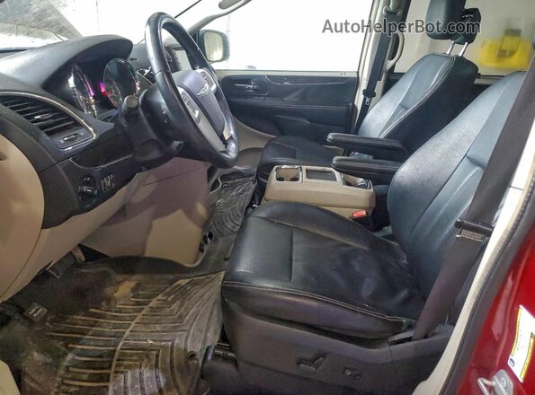 2C4RC1BG8GR200624 2016 CHRYSLER TOWN Красный Вид салона спереди
