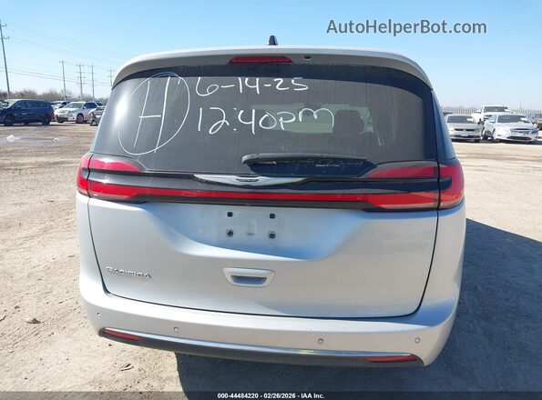 2C4RC1BGXPR613094 2023 CHRYSLER PACIFICA Silver 