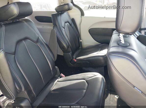 2C4RC1BGXPR613094 2023 CHRYSLER PACIFICA Silver 