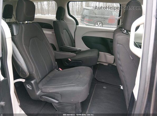 2C4RC1CG1NR105561 2022 CHRYSLER VOYAGER Gray VIN կոդի պիտակի տեսք