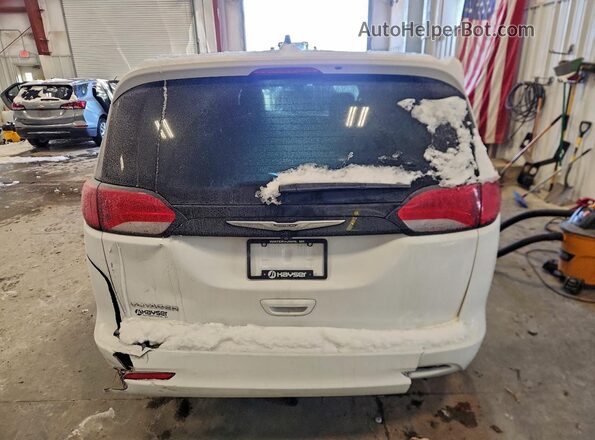 2C4RC1CG3NR208531 2022 CHRYSLER VOYAGER Белый Вид сзади