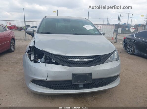 2C4RC1CG4PR525642 2023 CHRYSLER VOYAGER Silver Widok zestawu wskaźników