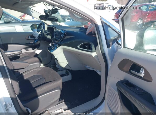 2C4RC1CG5RR183797 2024 CHRYSLER VOYAGER White Widok wnętrza z przodu