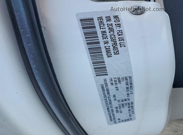 2C4RC1CG6PR548758 2023 CHRYSLER VOYAGER White Widok naklejki z numerem VIN