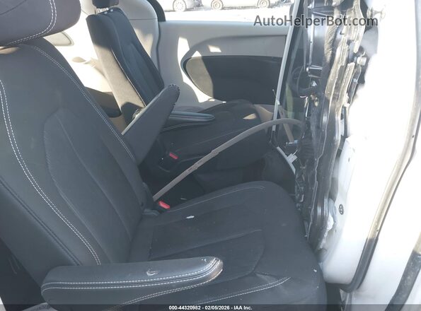 2C4RC1CG7PR574799 2023 CHRYSLER VOYAGER White VIN კოდის სტიკერის ხედი