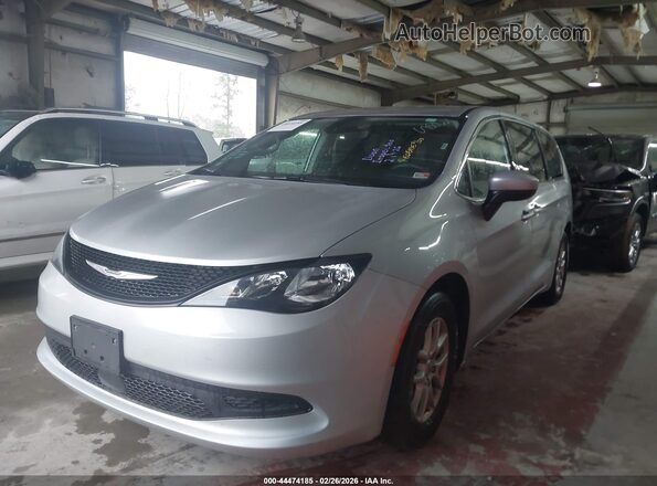 2C4RC1CG8PR628580 2023 CHRYSLER VOYAGER Silver Vista tres cuartos delantera izquierda