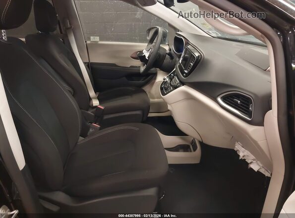 2C4RC1CG8RR163186 2024 CHRYSLER VOYAGER Black Vista interior delantera
