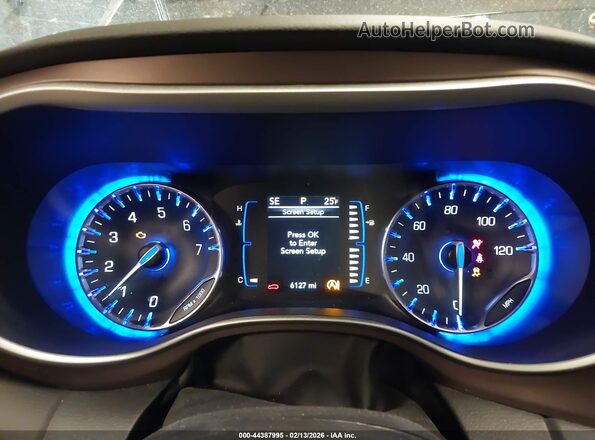 2C4RC1CG8RR163186 2024 CHRYSLER VOYAGER Black Vista de los asientos traseros