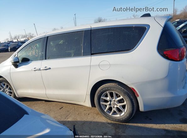 2C4RC1CGXMR577451 2021 CHRYSLER VOYAGER White სალონის 360-გრადუსიანი ხედი