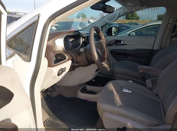2C4RC1DG1HR642921 2017 CHRYSLER PACIFICA White 