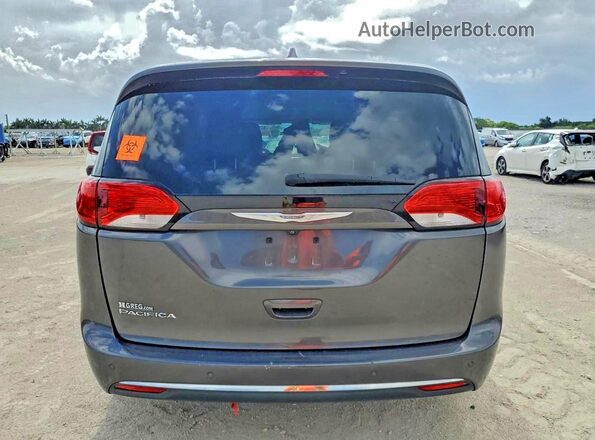 2C4RC1EG7HR821754 2017 CHRYSLER PACIFICA Серый Вид салона спереди