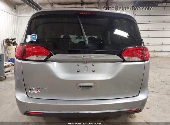 2C4RC1FG1LR158298 2020 CHRYSLER PACIFICA Silver 