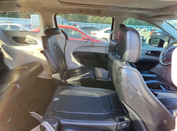 2C4RC1GG2KR702885 2019 CHRYSLER PACIFICA Burgundy 