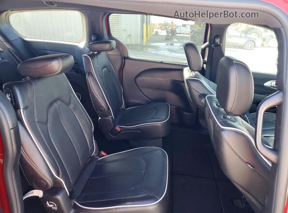 2C4RC1GG2TR182009 2026 CHRYSLER PACIFICA Gray Widok wnętrza z tyłu