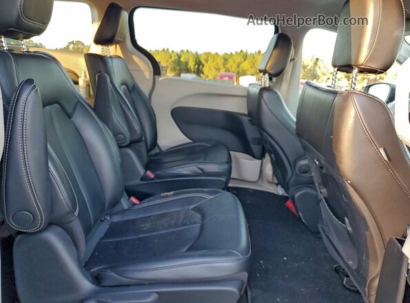 2C4RC1L78PR562466 2023 CHRYSLER PACIFICA Black Rear interior view
