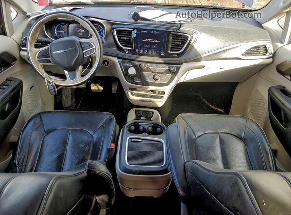 2C4RC1N75JR178469 2018 CHRYSLER PACIFICA Blue Widok deski rozdzielczej