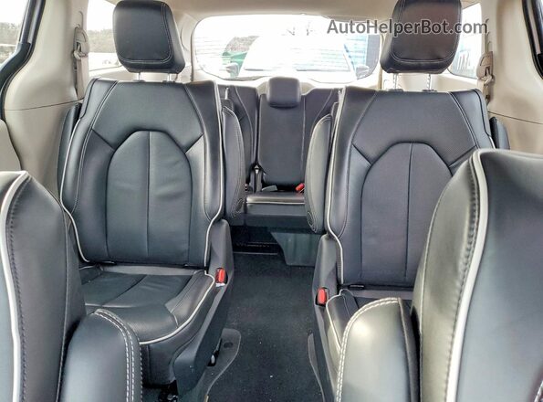 2C4RC1S78NR214245 2022 CHRYSLER PACIFICA Silver Вид задніх сидінь