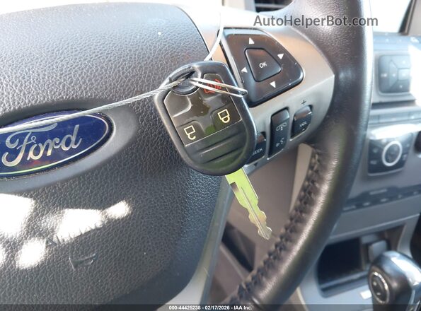 2FMGK5B85GBA22914 2016 FORD FLEX Gray Widok deski rozdzielczej