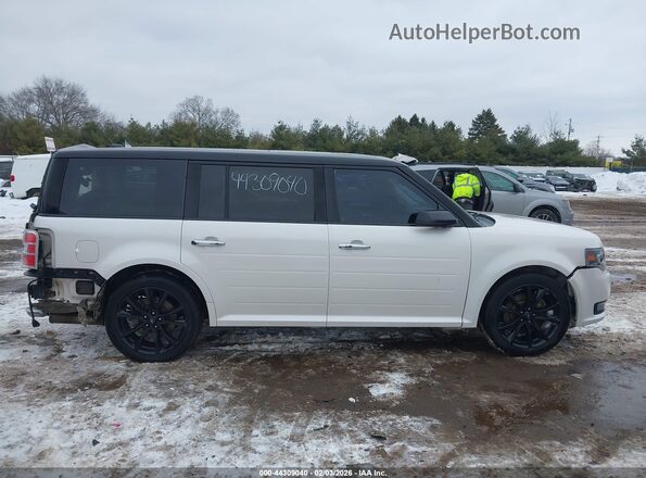 2FMHK6D89HBA02223 2017 FORD FLEX White Вид задньої частини салону