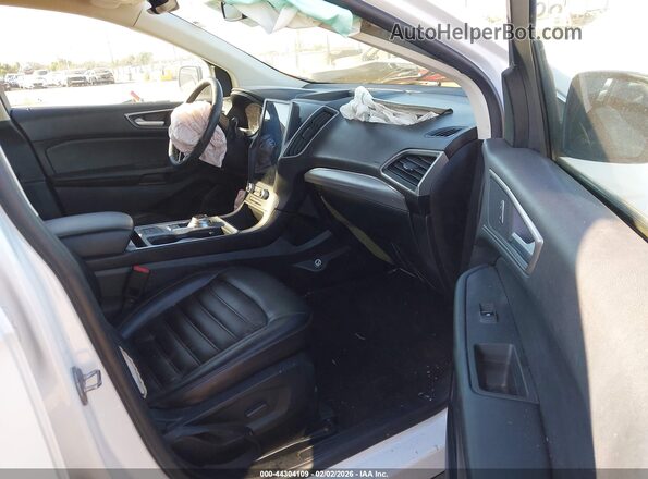2FMPK4J91NBA15685 2022 FORD EDGE White Front interior view