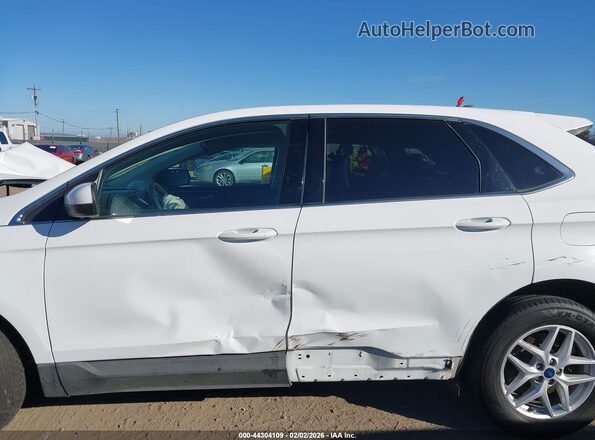 2FMPK4J91NBA15685 2022 FORD EDGE White Rear interior view