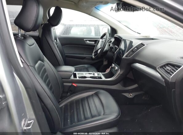 2FMPK4J94NBA40015 2022 FORD EDGE Silver Widok wnętrza z przodu
