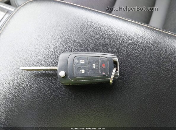 2G1105S38H9175910 2017 CHEVROLET IMPALA Белый Вид панели приборов