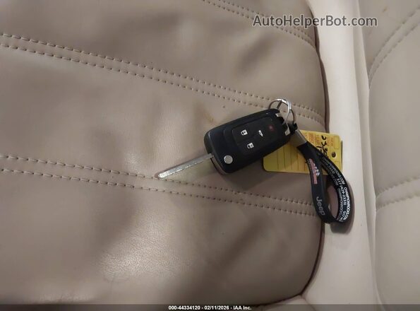 2G4GL5EX4H9129459 2017 BUICK REGAL Красный Вид панели приборов