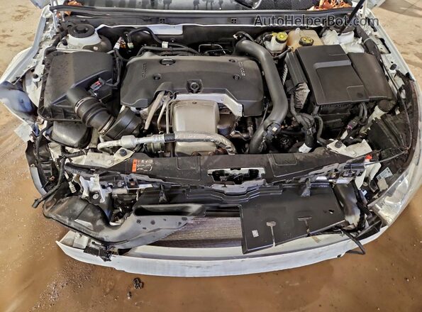 2G4GL5EX8H9194802 2017 BUICK REGAL White Widok wnętrza z tyłu