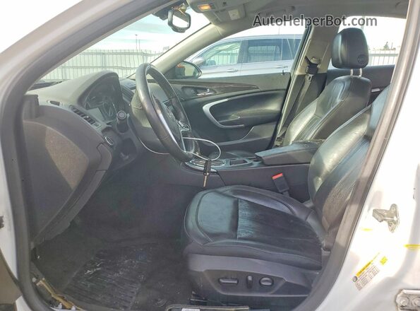 2G4GR5EX1G9180687 2016 BUICK REGAL White Front interior view